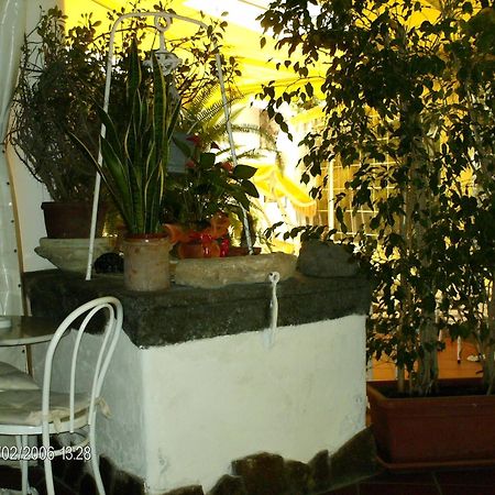 Hotel Villa Augustus Lipari  Buitenkant foto