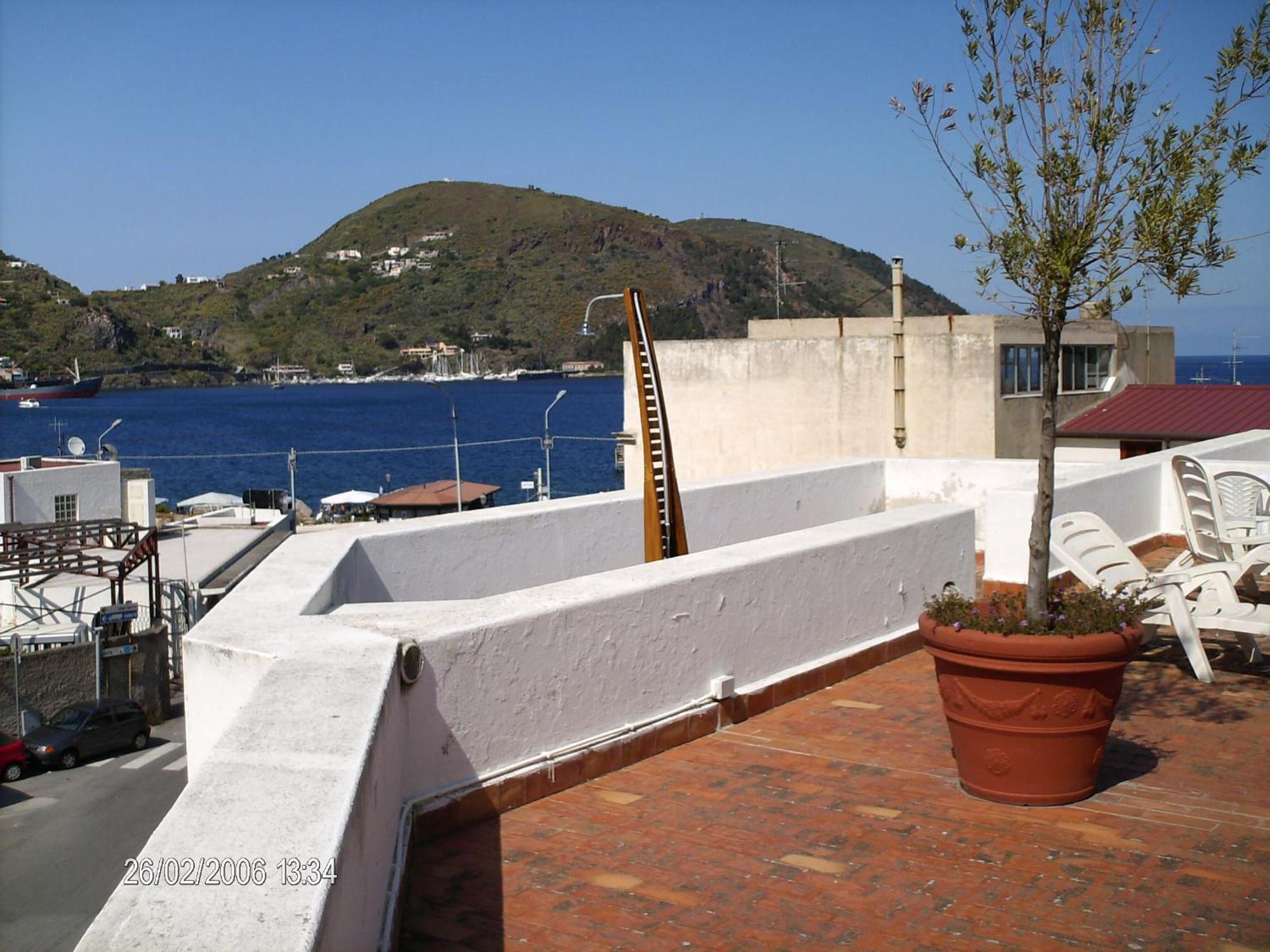 Hotel Villa Augustus Lipari  Buitenkant foto
