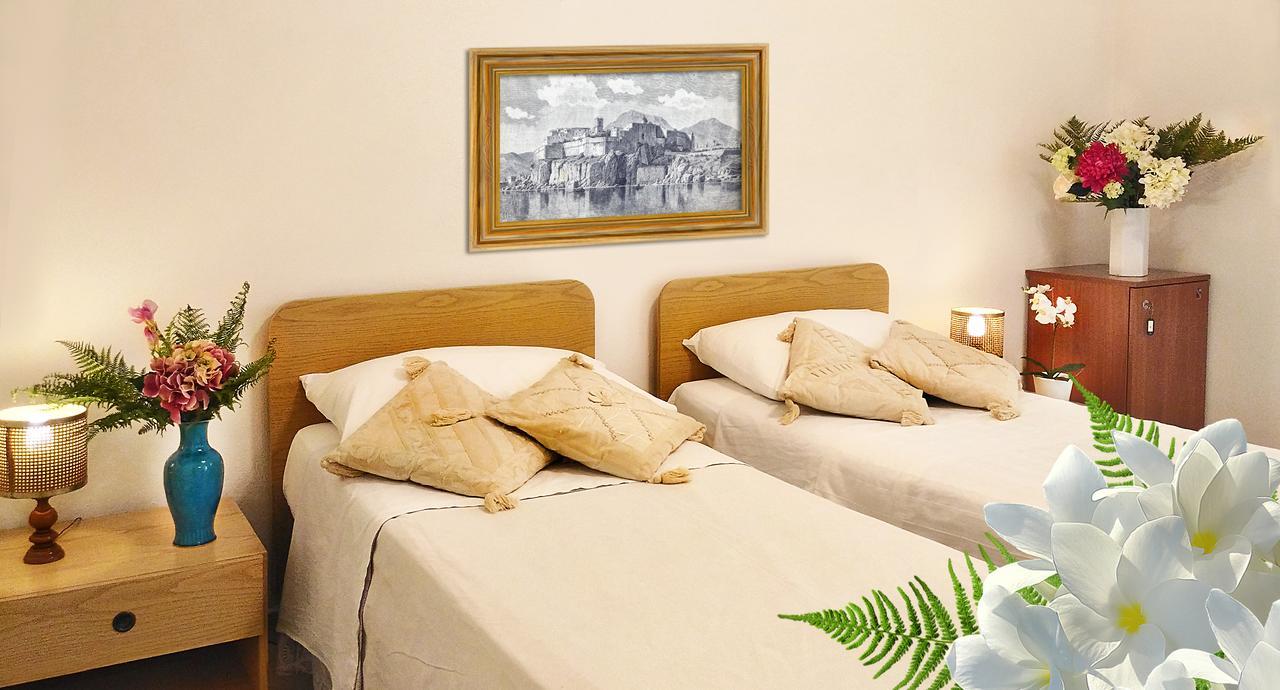 Hotel Villa Augustus Lipari  Buitenkant foto