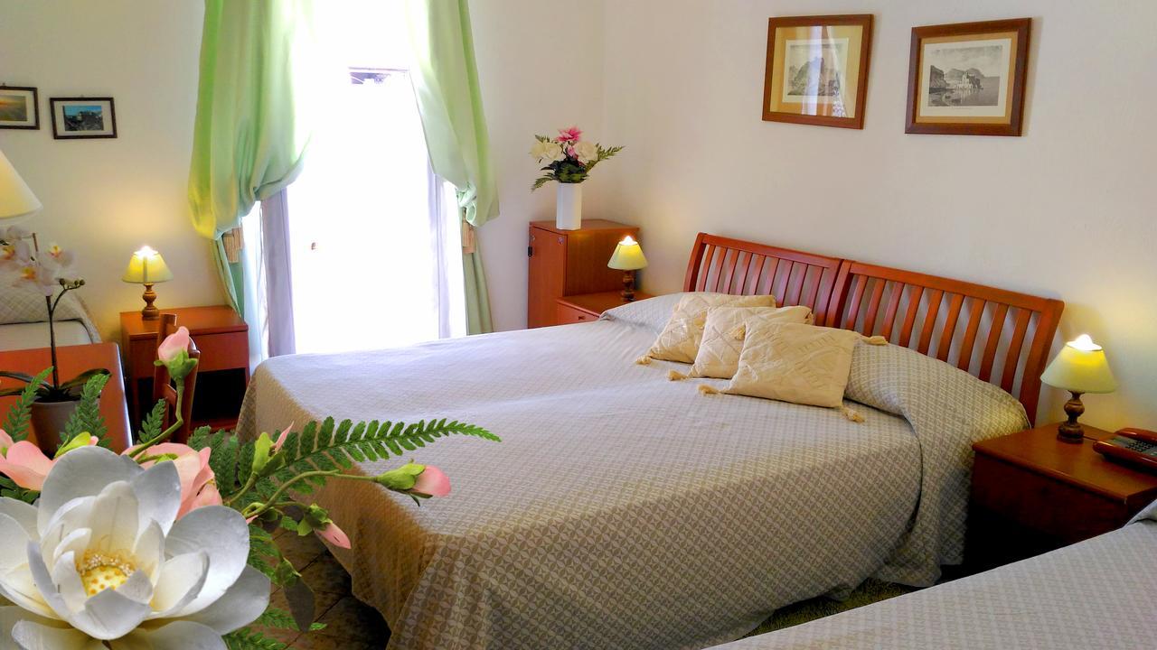 Hotel Villa Augustus Lipari  Buitenkant foto