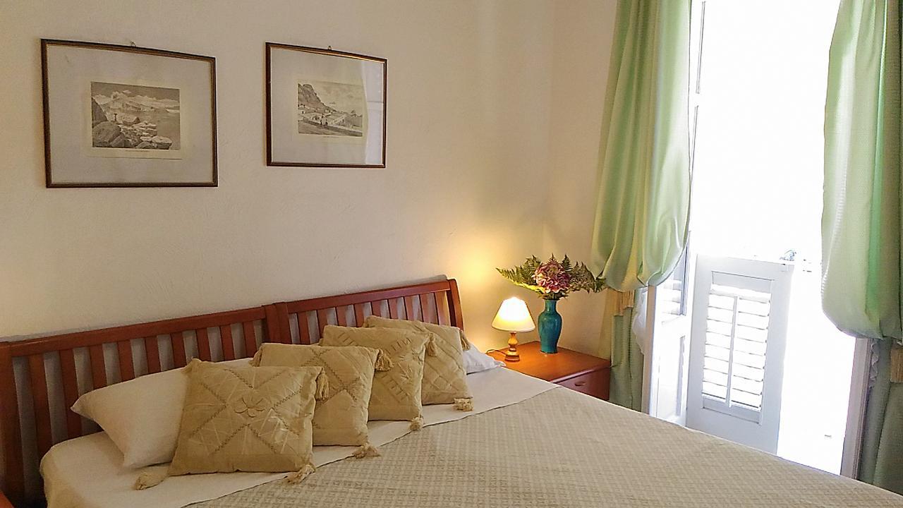 Hotel Villa Augustus Lipari  Buitenkant foto