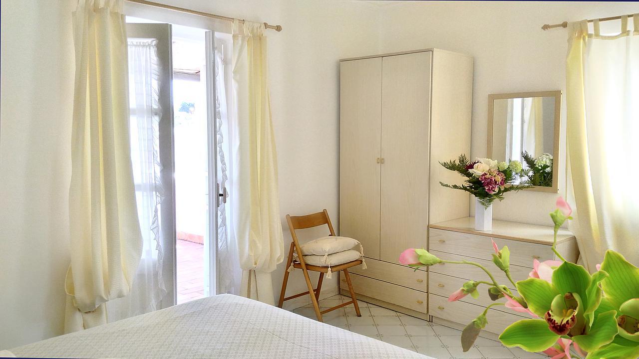 Hotel Villa Augustus Lipari  Buitenkant foto